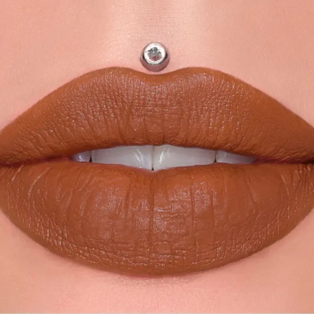 NIB Jeffree Star 2  Velvet Trap Lipsticks - Chocolate Fondue & Fire Starter